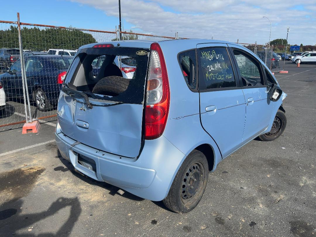 Photo '6' of Mitsubishi Colt