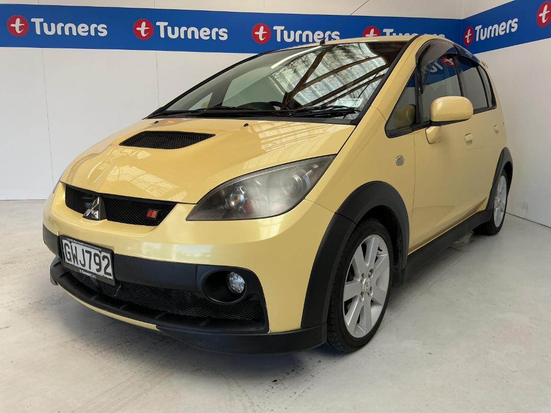 Photo '4' of Mitsubishi Colt