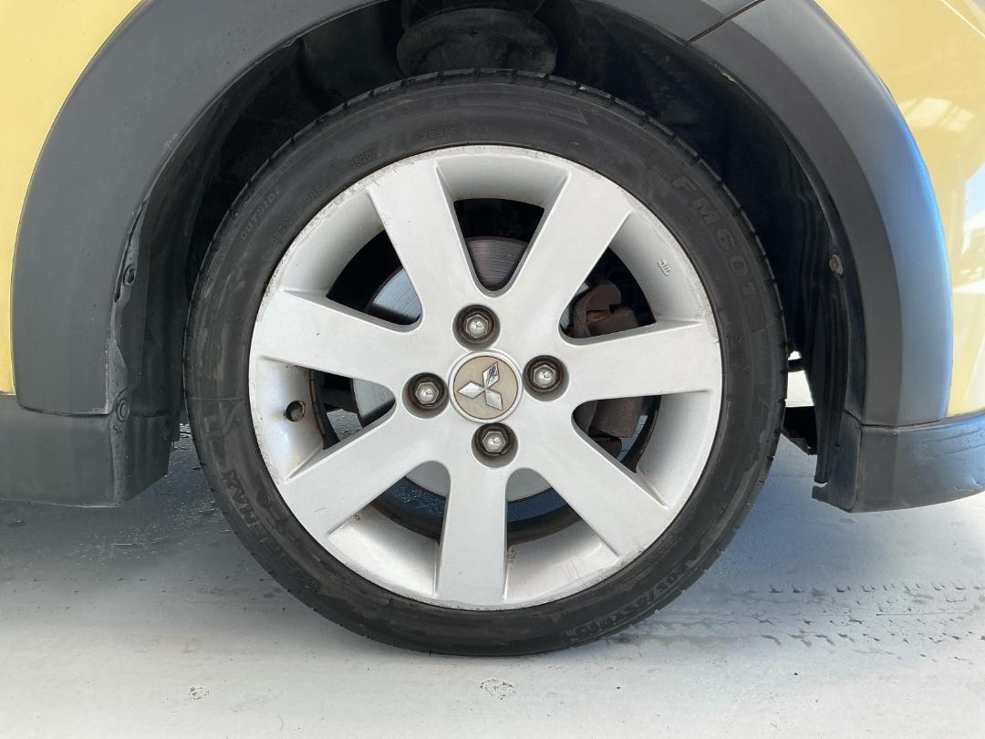 Photo '9' of Mitsubishi Colt