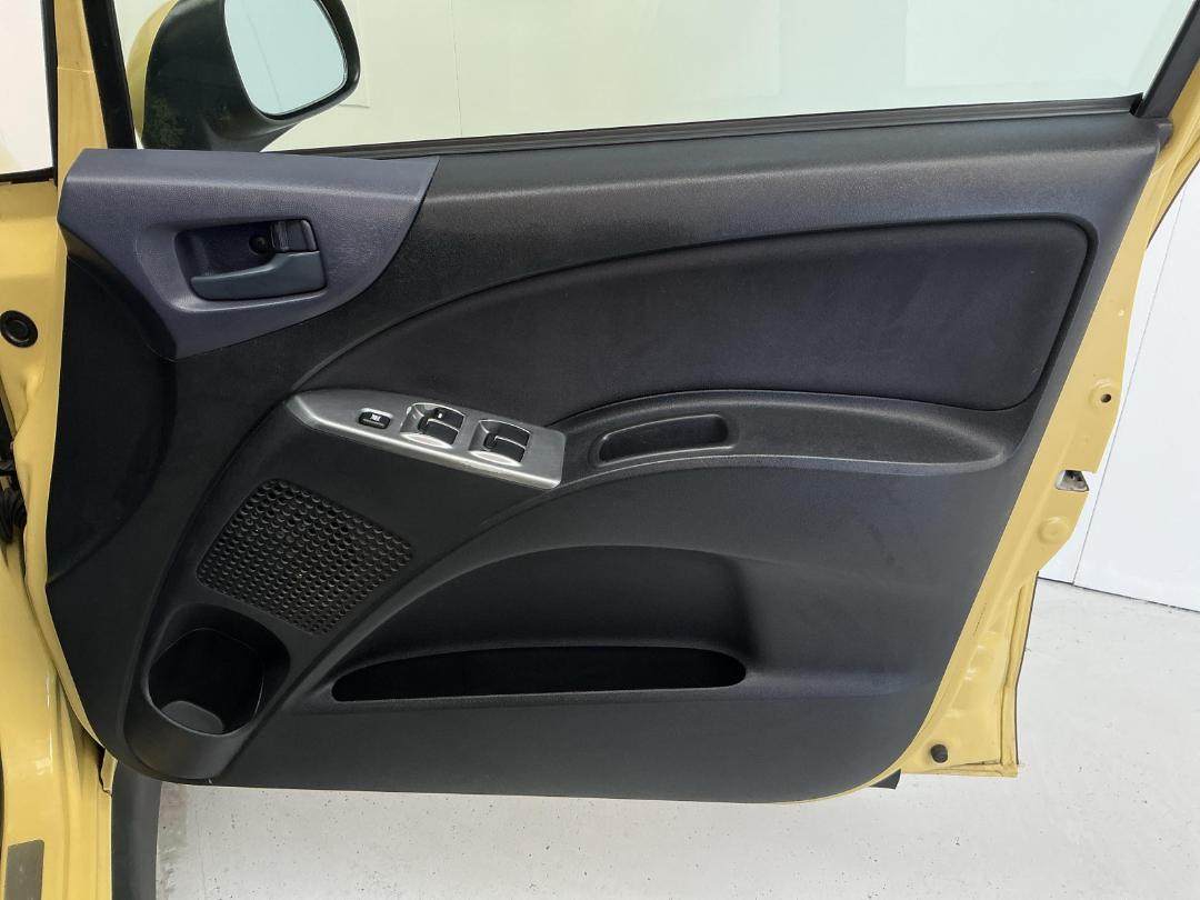 Photo '15' of Mitsubishi Colt