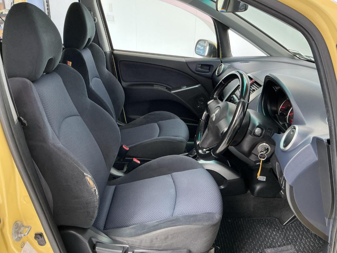 Photo '16' of Mitsubishi Colt