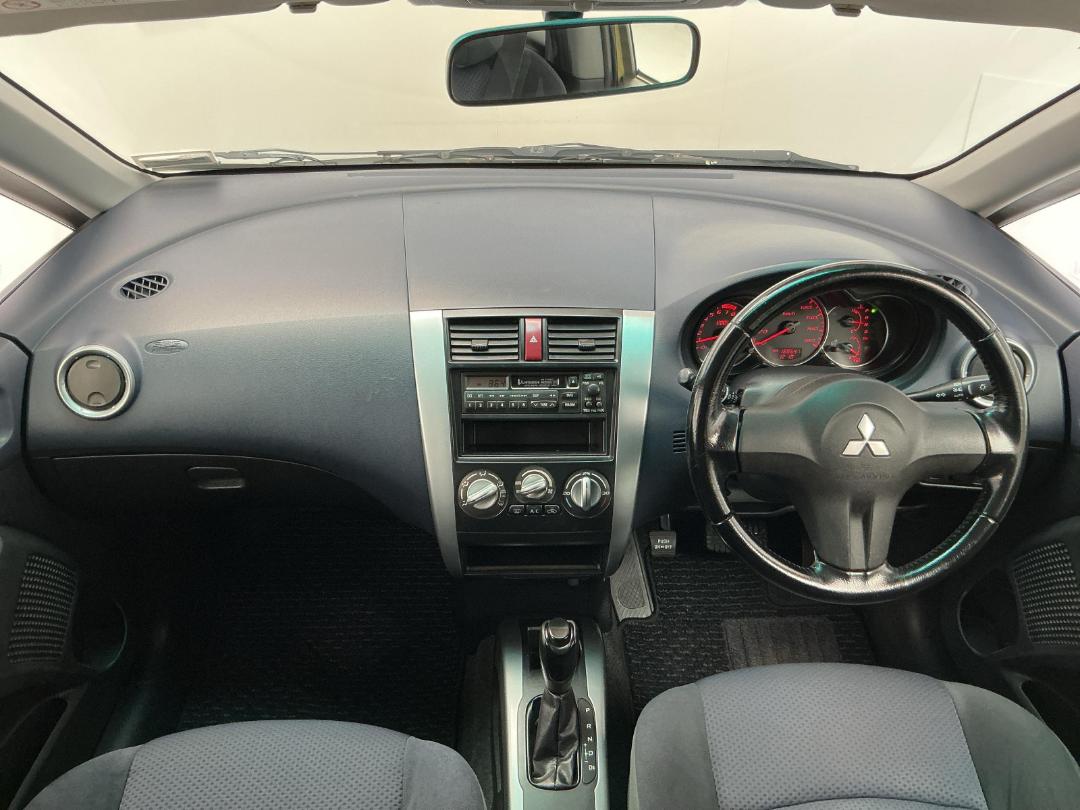 Photo '17' of Mitsubishi Colt