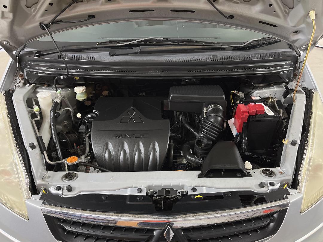 Photo '13' of Mitsubishi Colt