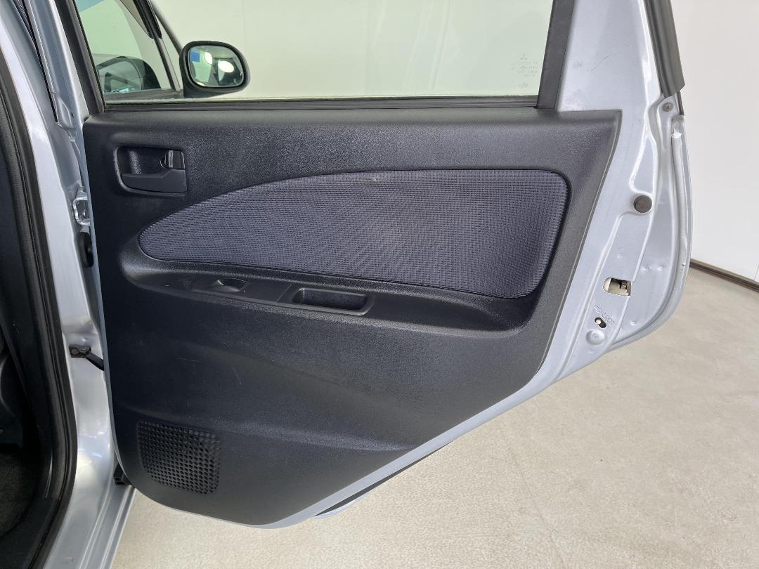 Photo '19' of Mitsubishi Colt