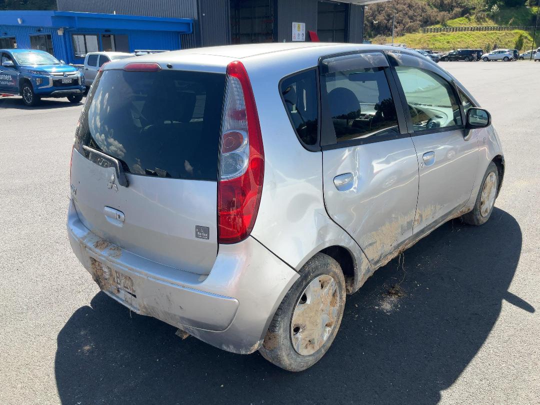 Photo '5' of Mitsubishi Colt Photo '5' of Mitsubishi Colt