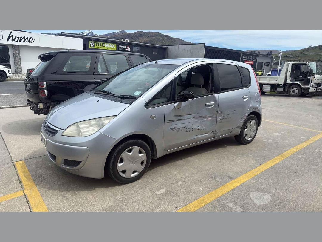 Photo '2' of Mitsubishi Colt RE:LAX Edition Photo '2' of Mitsubishi Colt RE:LAX Edition