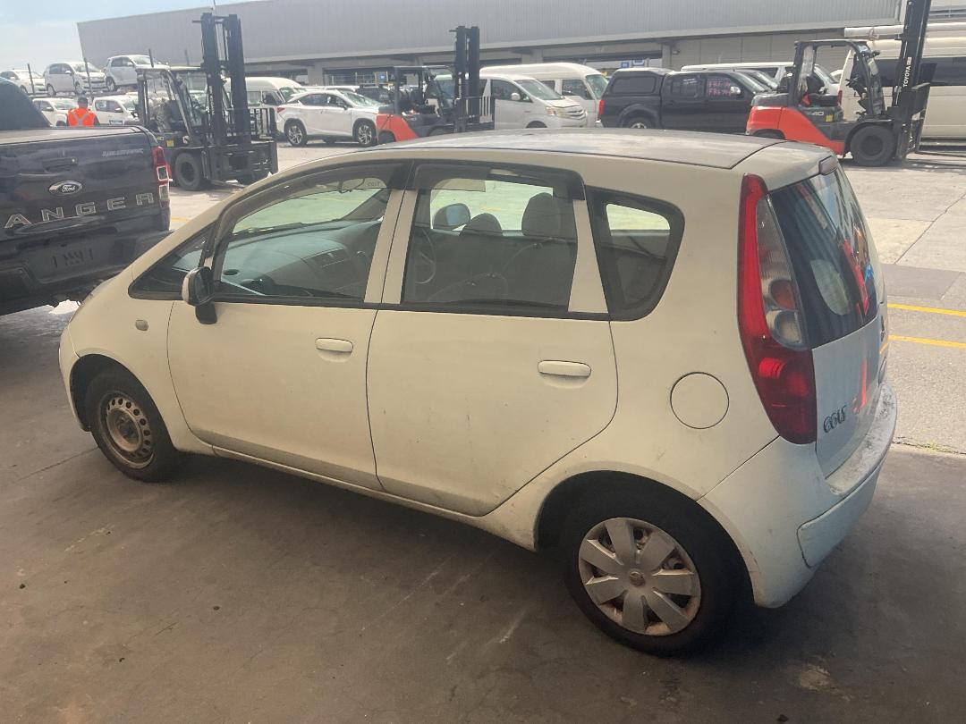 Photo '8' of Mitsubishi Colt Photo '8' of Mitsubishi Colt