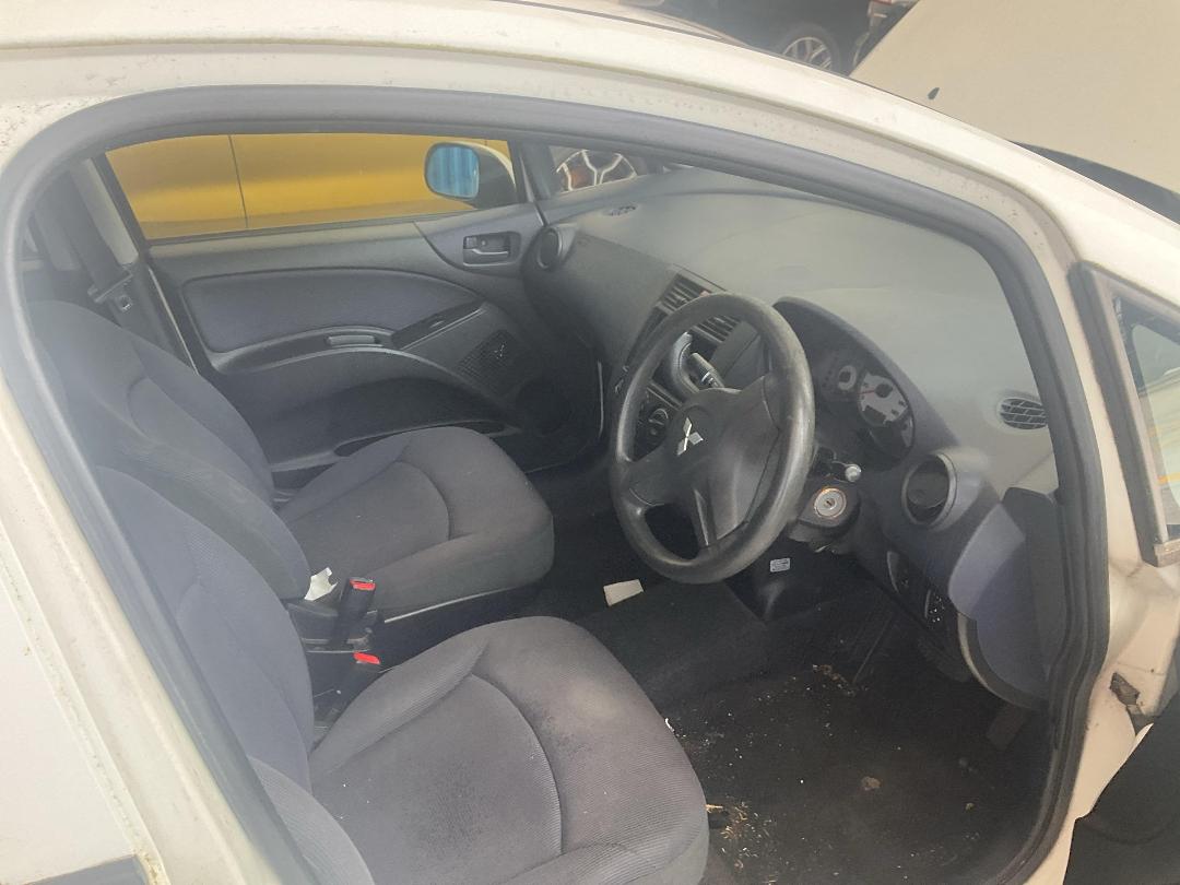 Photo '21' of Mitsubishi Colt Photo '21' of Mitsubishi Colt