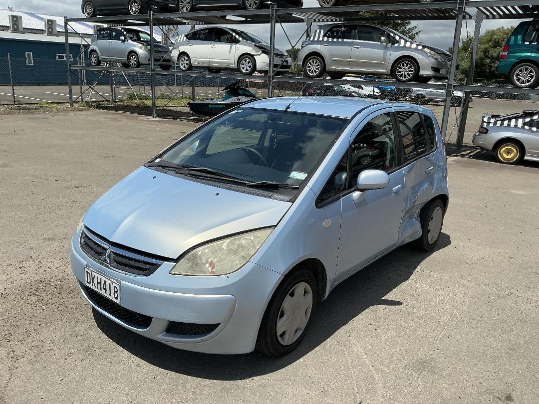 Photo '3' of Mitsubishi Colt LS