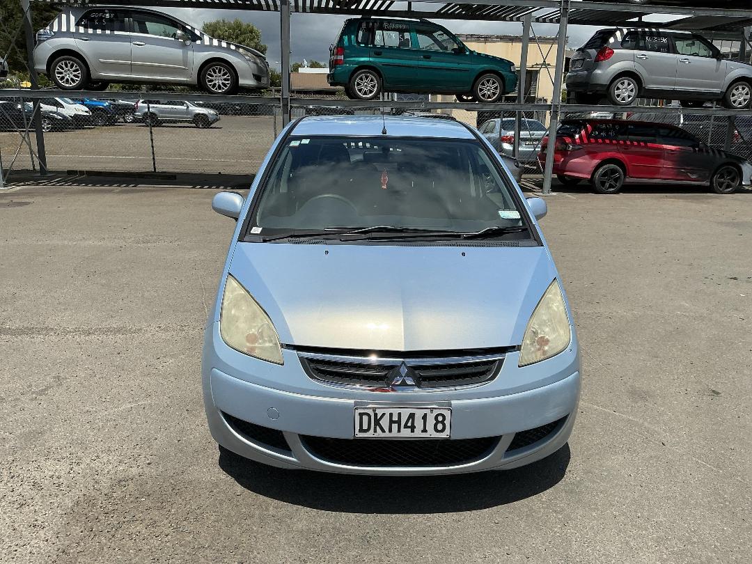 Photo '2' of Mitsubishi Colt LS