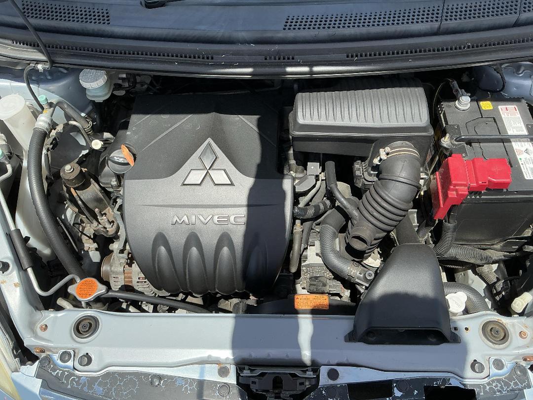 Photo '10' of Mitsubishi Colt LS