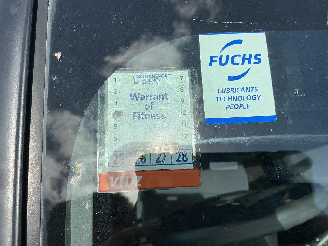 Photo '18' of Mitsubishi Colt LS