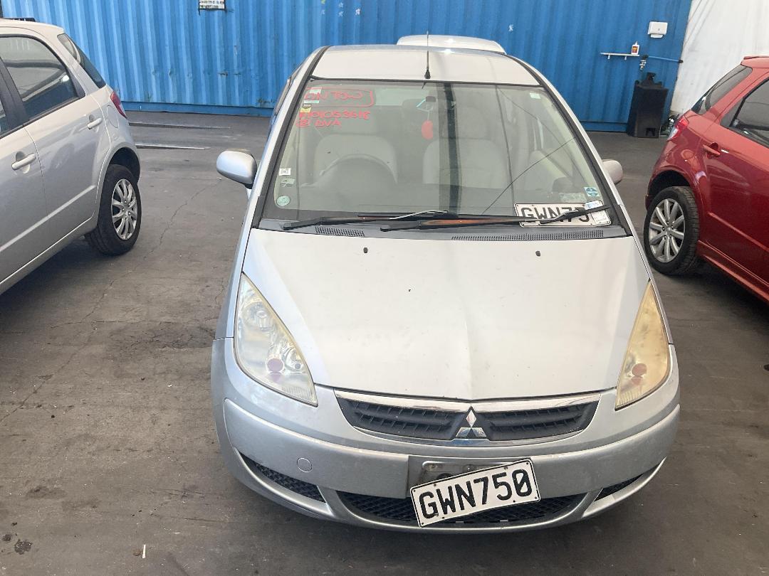 Photo '4' of Mitsubishi Colt