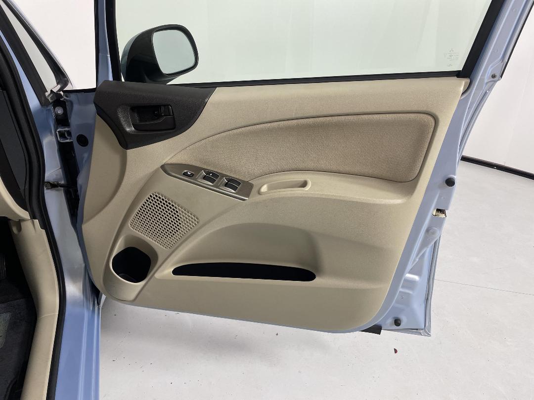 Photo '15' of Mitsubishi Colt