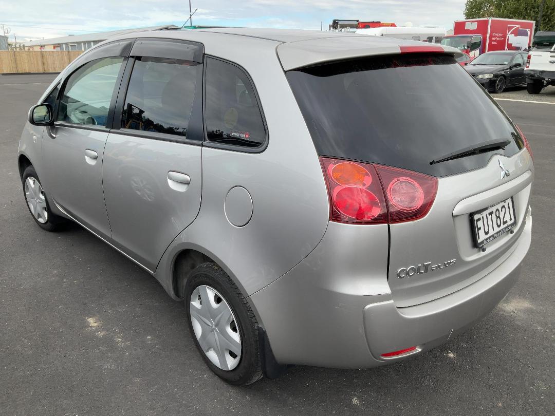 Photo '4' of Mitsubishi Colt