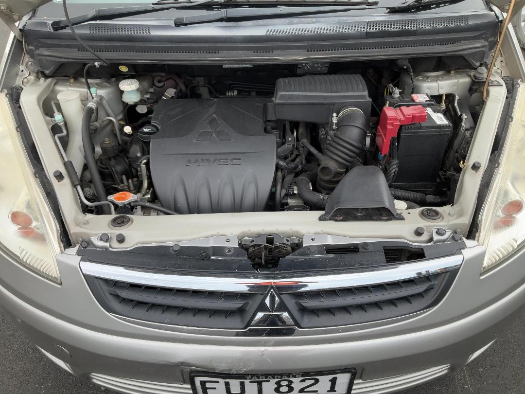 Photo '9' of Mitsubishi Colt