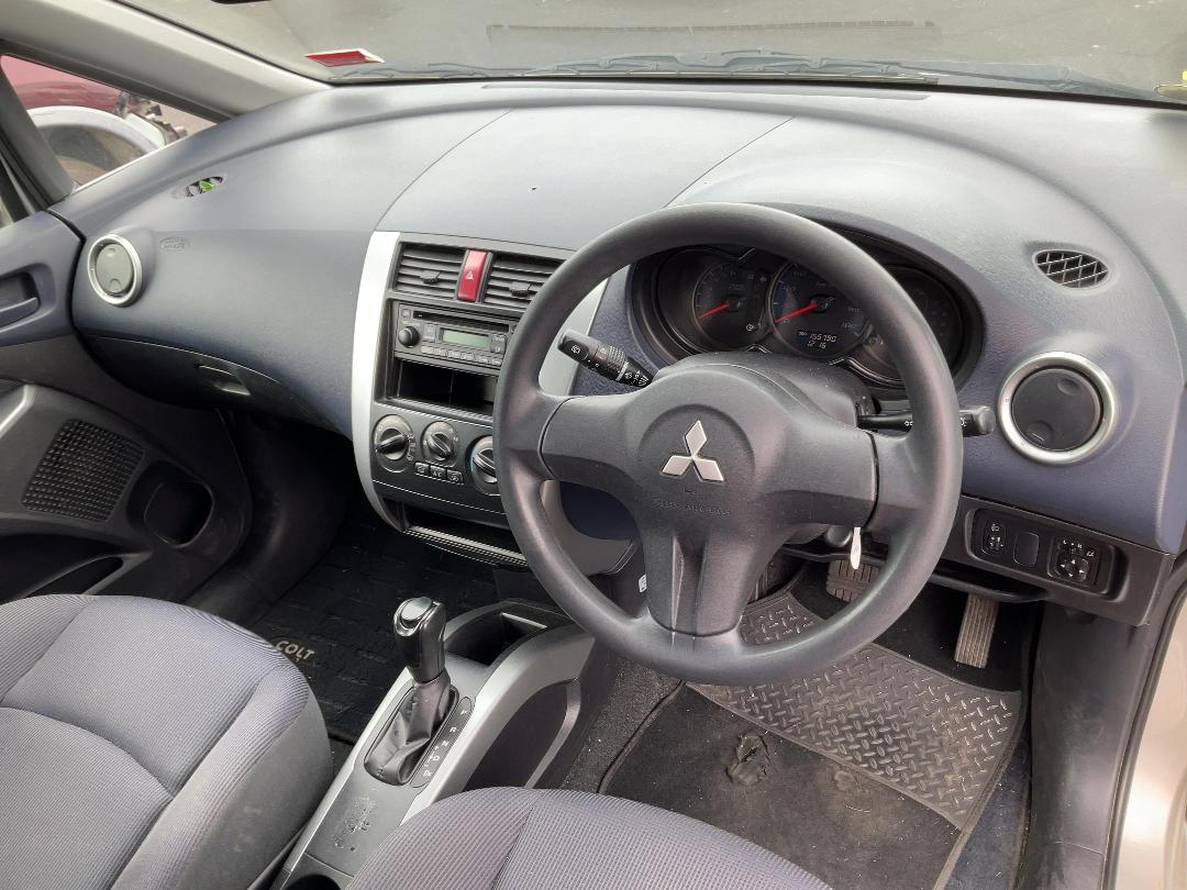 Photo '11' of Mitsubishi Colt