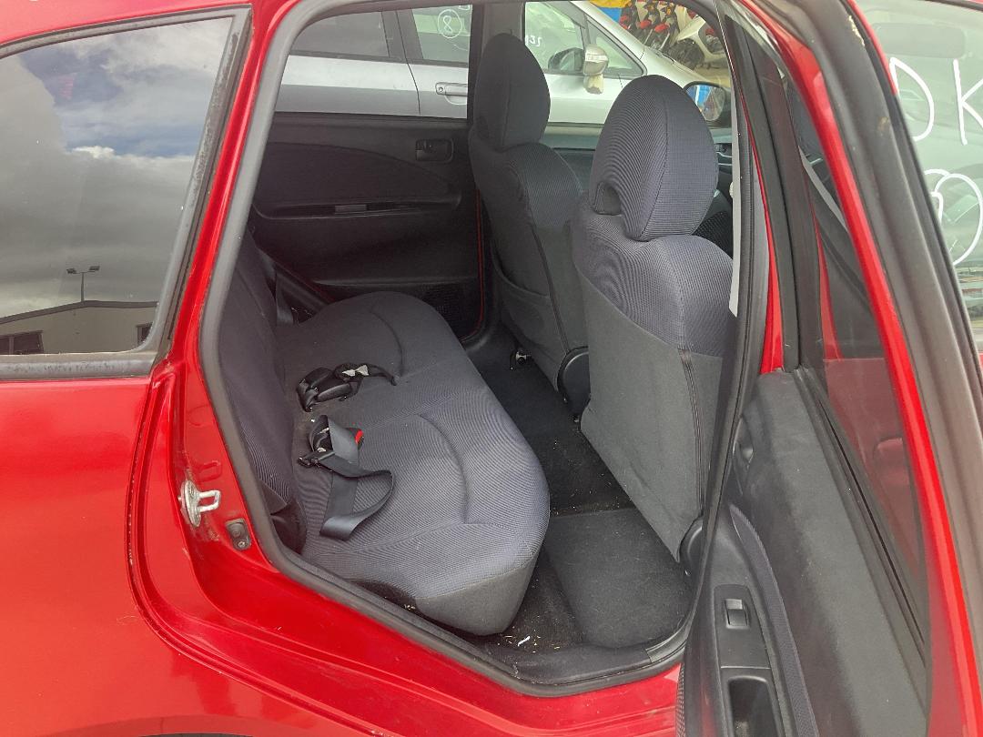 Photo '10' of Mitsubishi Colt Plus LS Photo '10' of Mitsubishi Colt Plus LS