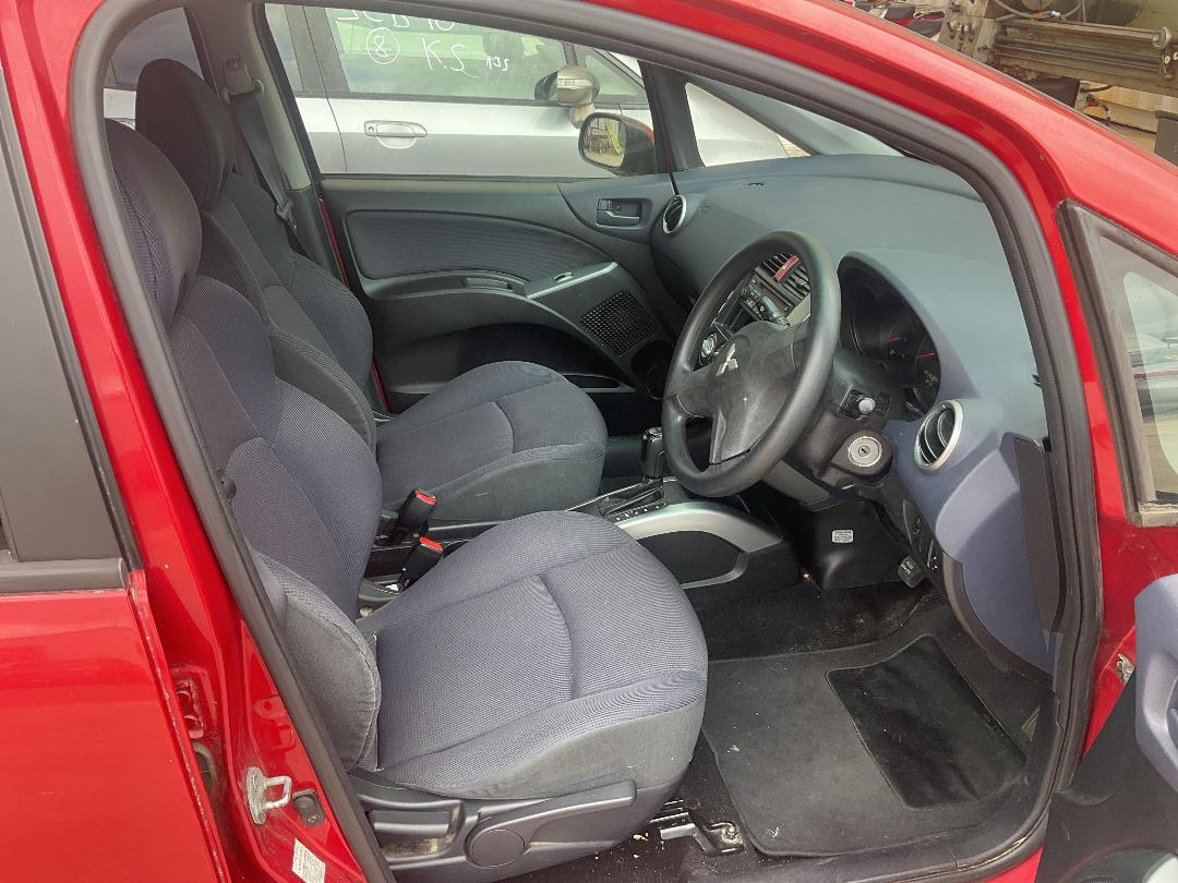 Photo '9' of Mitsubishi Colt Plus LS Photo '9' of Mitsubishi Colt Plus LS