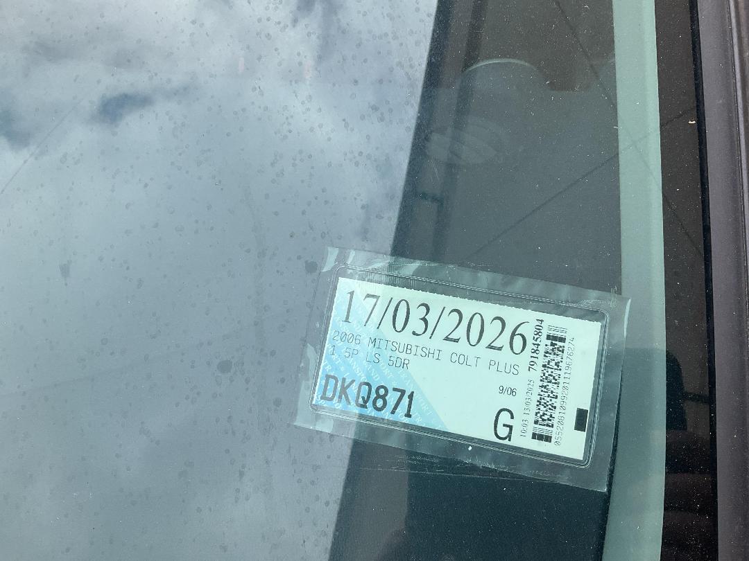 Photo '13' of Mitsubishi Colt Plus LS Photo '13' of Mitsubishi Colt Plus LS