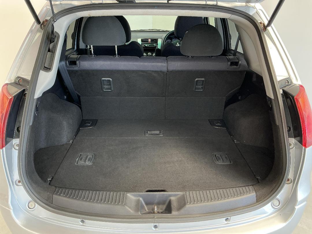 Photo '14' of Mitsubishi Colt Plus Photo '14' of Mitsubishi Colt Plus