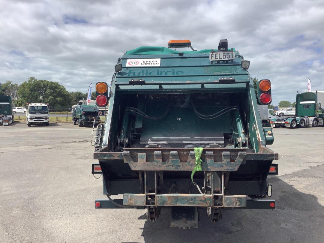 Photo '6' of Mitsubishi FUSO FIGHTER Rubbish Compactor Photo '6' of Mitsubishi FUSO FIGHTER Rubbish Compactor
