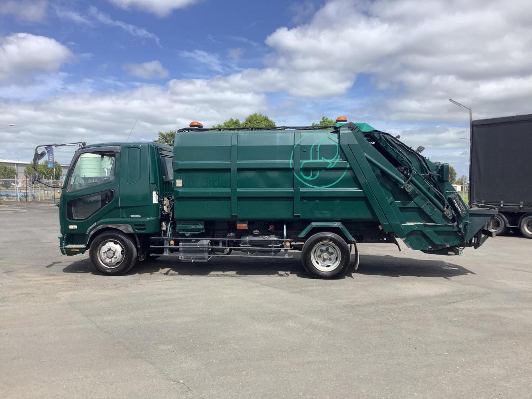 Photo '8' of Mitsubishi FUSO FIGHTER Rubbish Compactor Photo '8' of Mitsubishi FUSO FIGHTER Rubbish Compactor