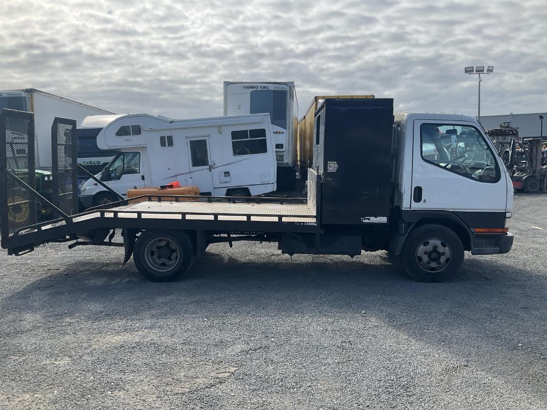 Photo '3' of MITSUBISHI FUSO CANTER FE112E6 Transporter