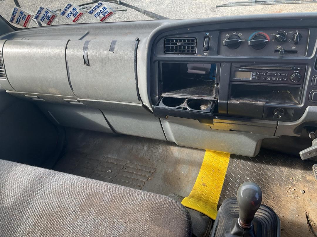 Photo '14' of MITSUBISHI FUSO CANTER FE112E6 Transporter