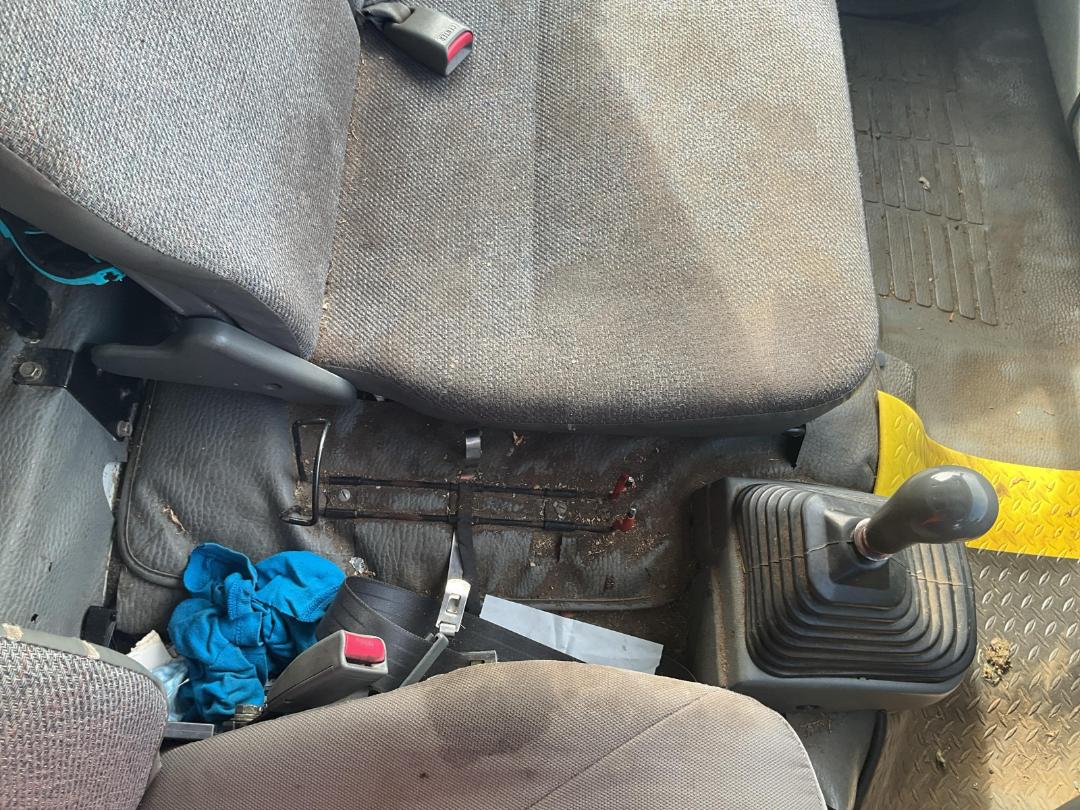 Photo '15' of MITSUBISHI FUSO CANTER FE112E6 Transporter