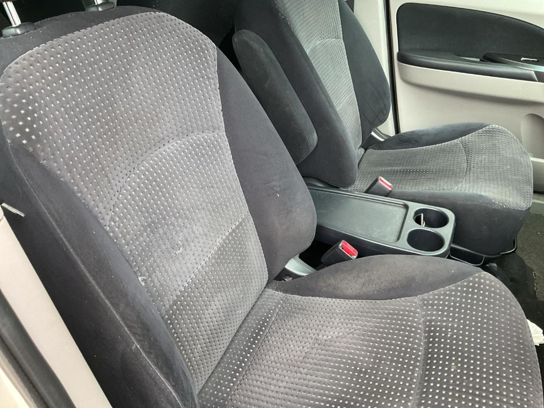 Photo '11' of Mitsubishi Grandis Photo '11' of Mitsubishi Grandis