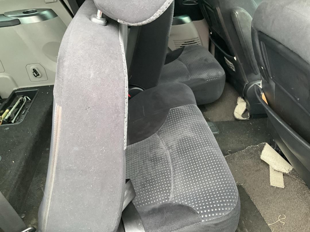 Photo '12' of Mitsubishi Grandis Photo '12' of Mitsubishi Grandis