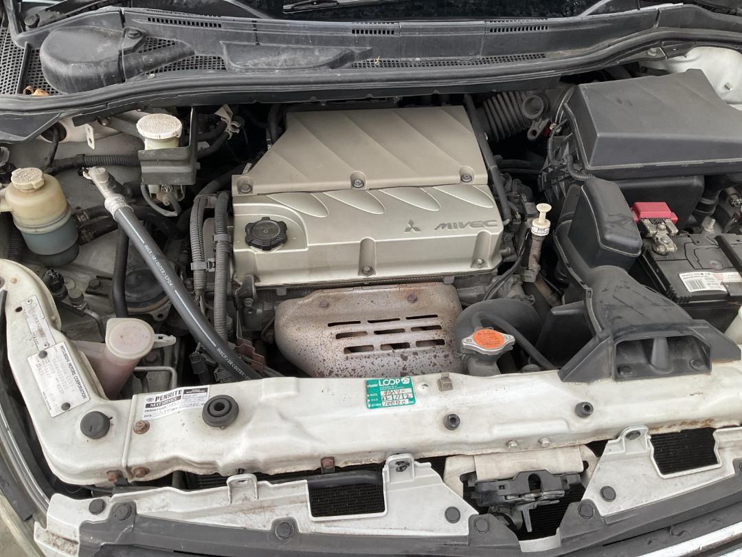 Photo '19' of Mitsubishi Grandis Photo '19' of Mitsubishi Grandis