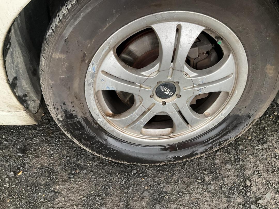 Photo '23' of Mitsubishi Grandis Photo '23' of Mitsubishi Grandis