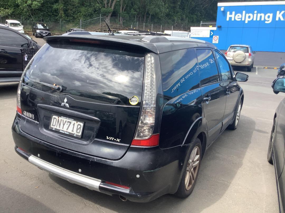 Photo '5' of Mitsubishi Grandis VRX Photo '5' of Mitsubishi Grandis VRX