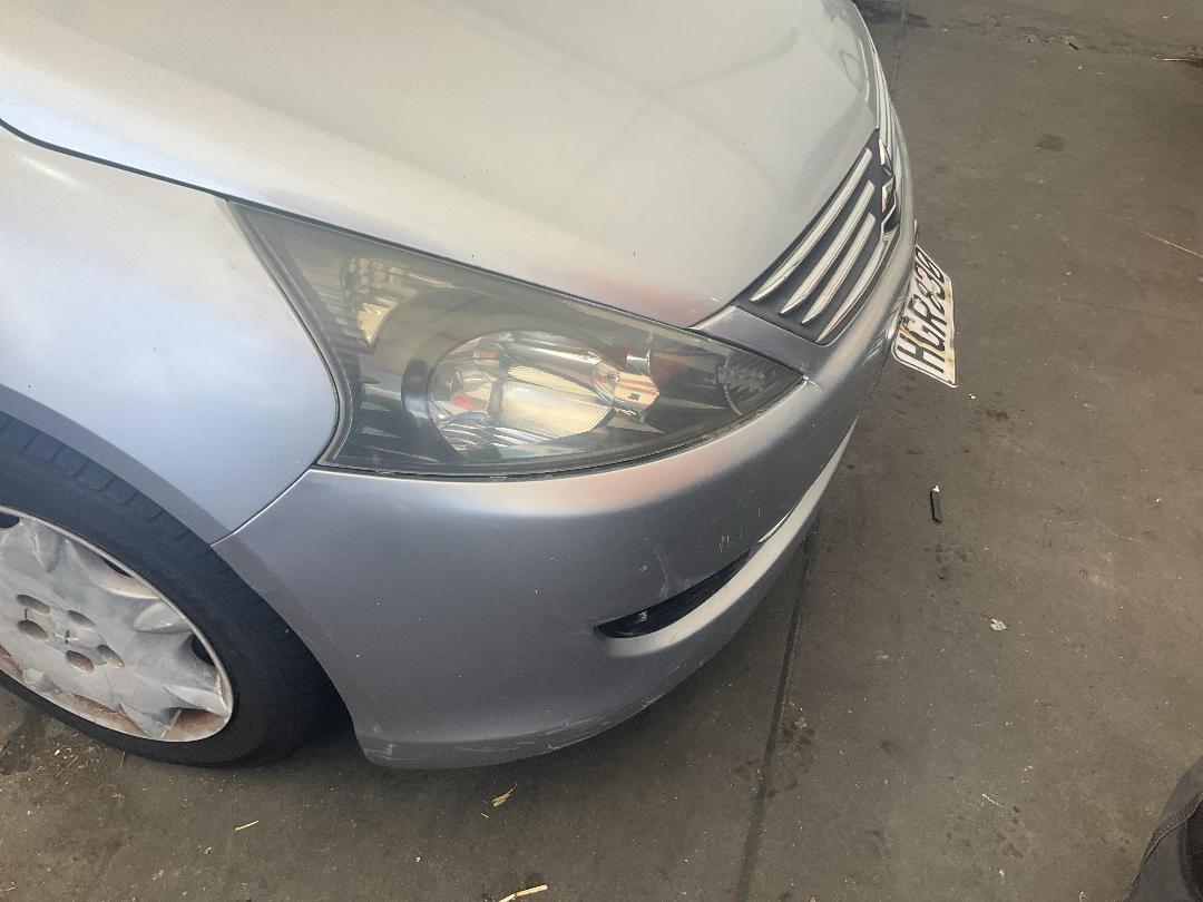 Photo '4' of Mitsubishi Grandis