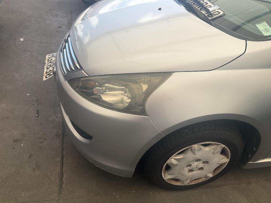 Photo '8' of Mitsubishi Grandis