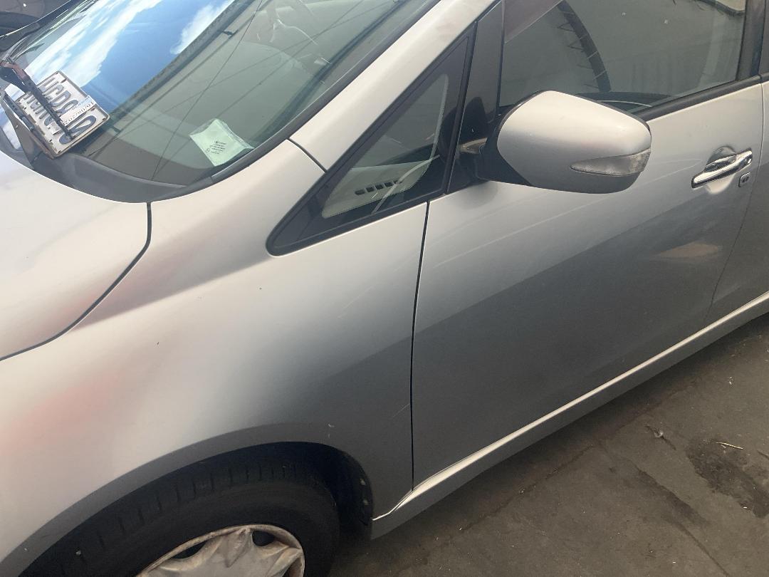 Photo '9' of Mitsubishi Grandis