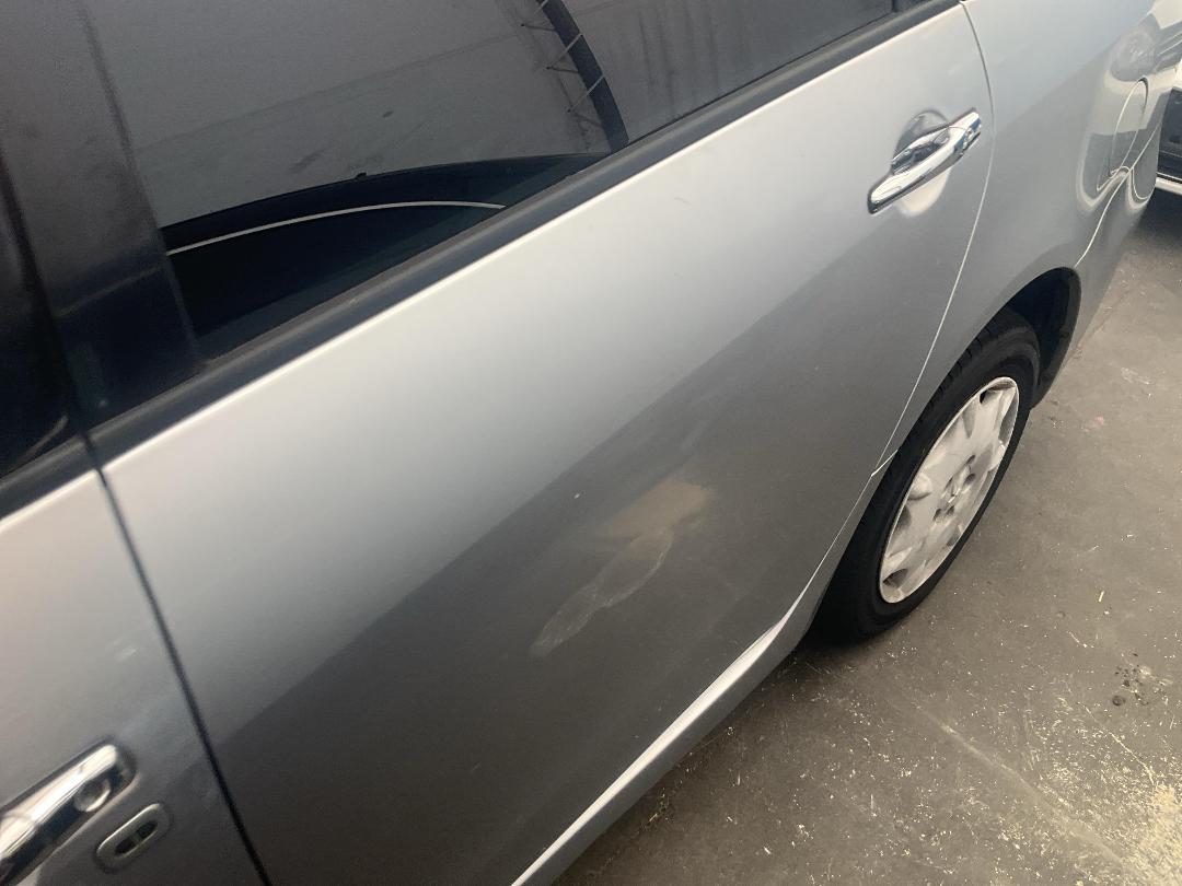 Photo '10' of Mitsubishi Grandis