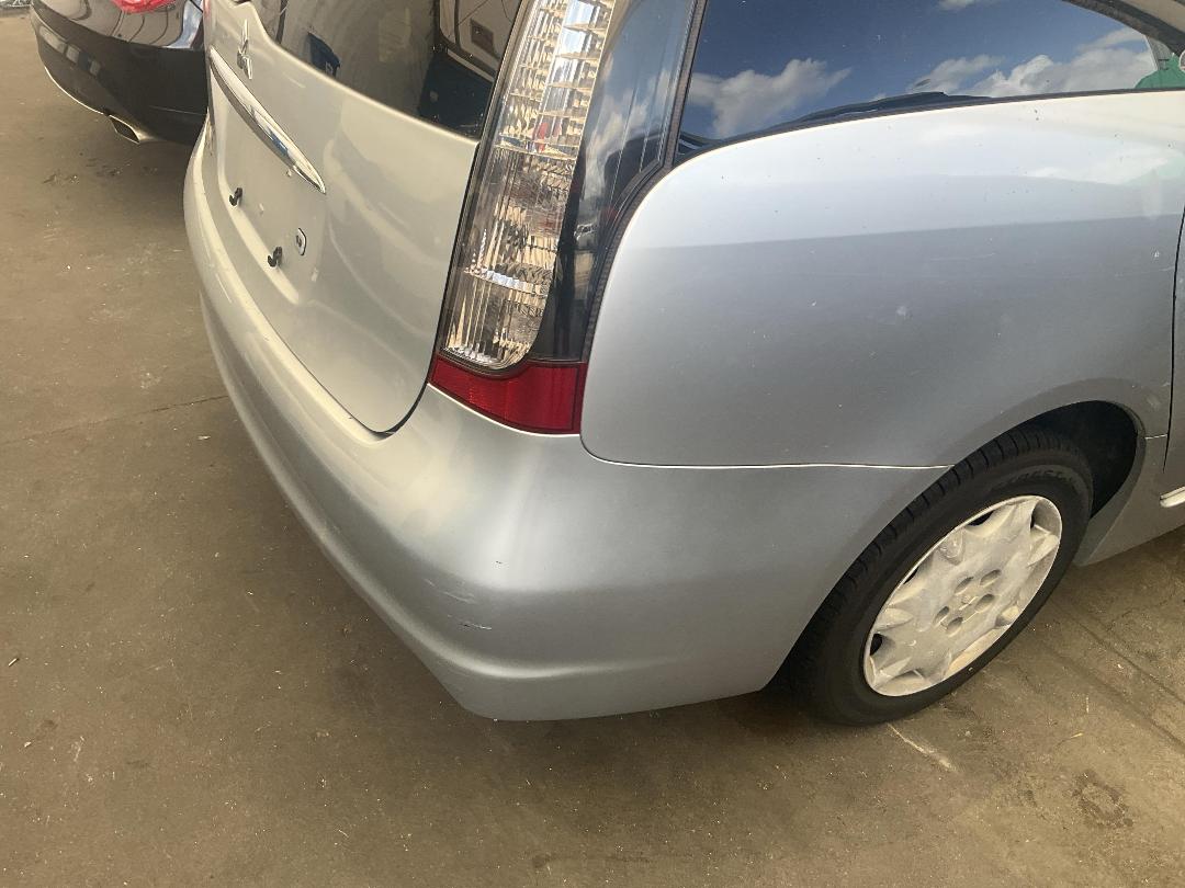 Photo '16' of Mitsubishi Grandis