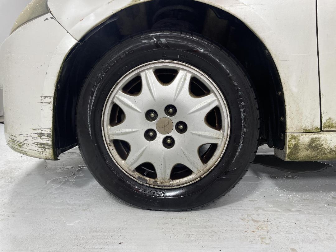 Photo '8' of Mitsubishi Grandis