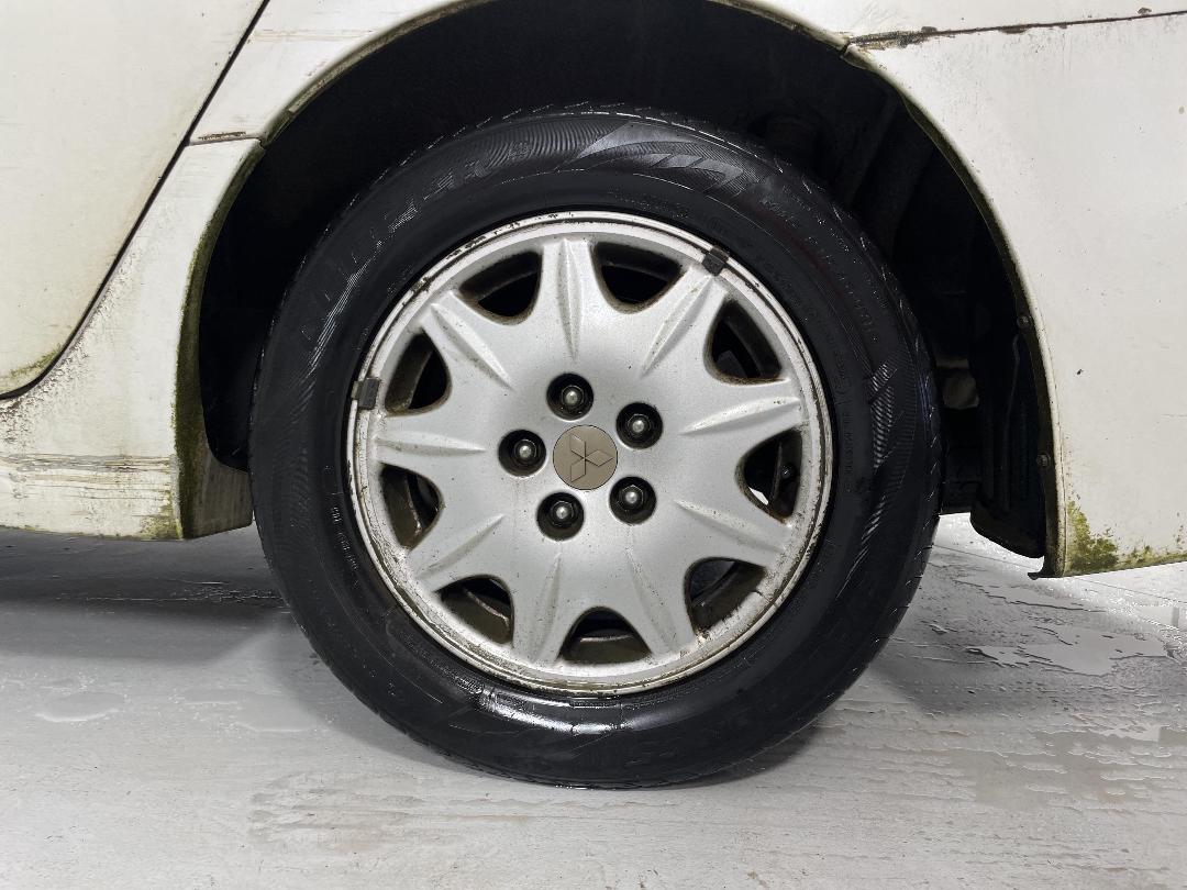 Photo '9' of Mitsubishi Grandis