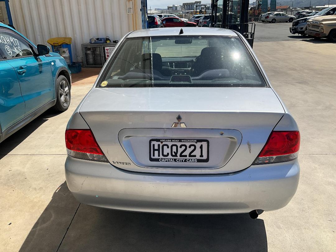 Photo '5' of Mitsubishi Lancer Photo '5' of Mitsubishi Lancer