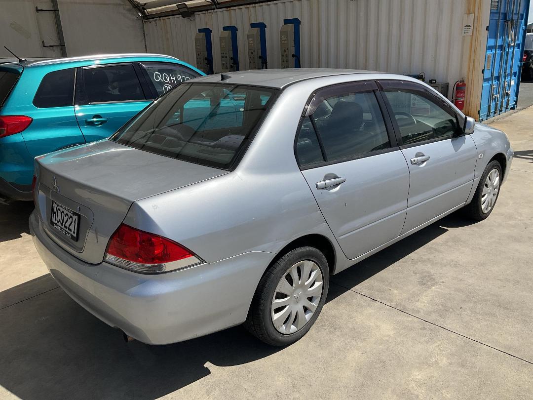 Photo '6' of Mitsubishi Lancer Photo '6' of Mitsubishi Lancer