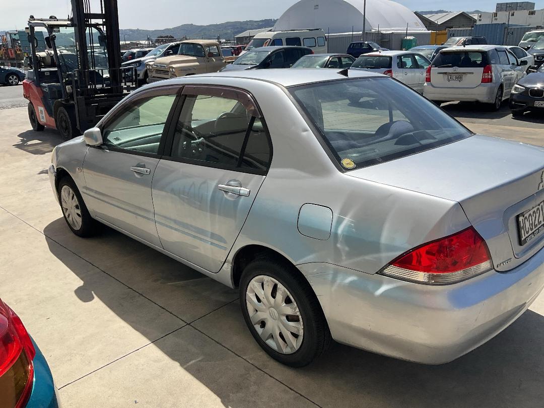 Photo '4' of Mitsubishi Lancer Photo '4' of Mitsubishi Lancer