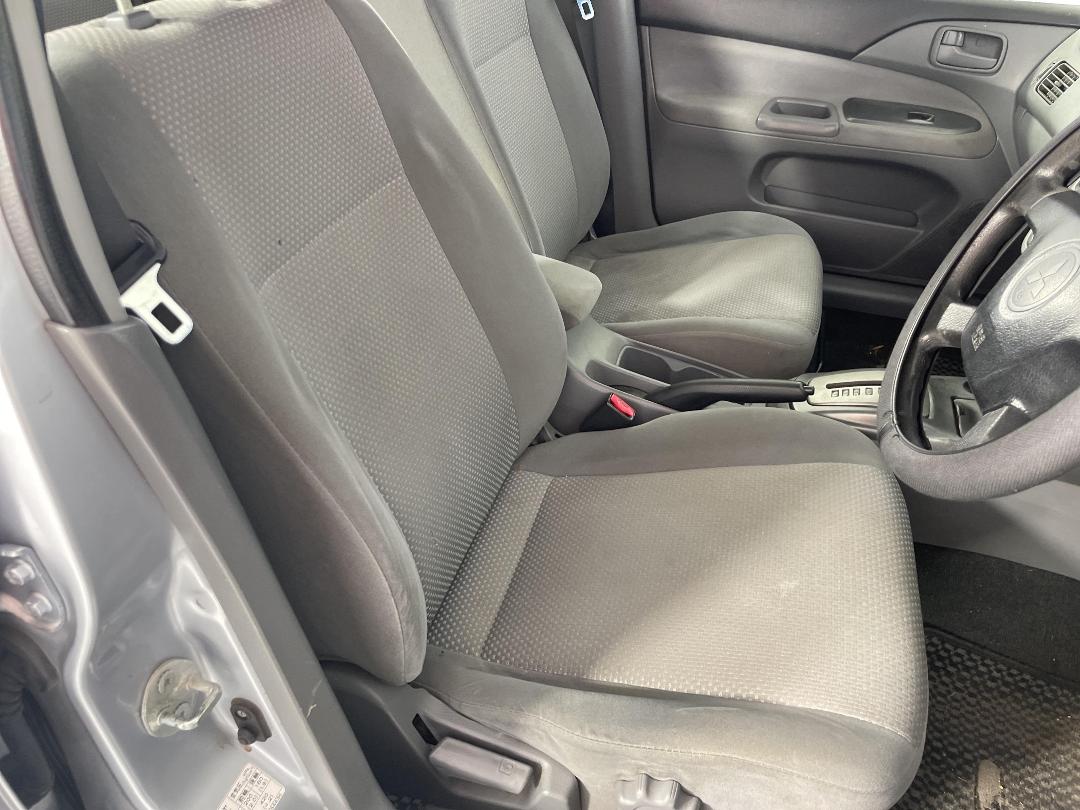 Photo '16' of Mitsubishi Lancer