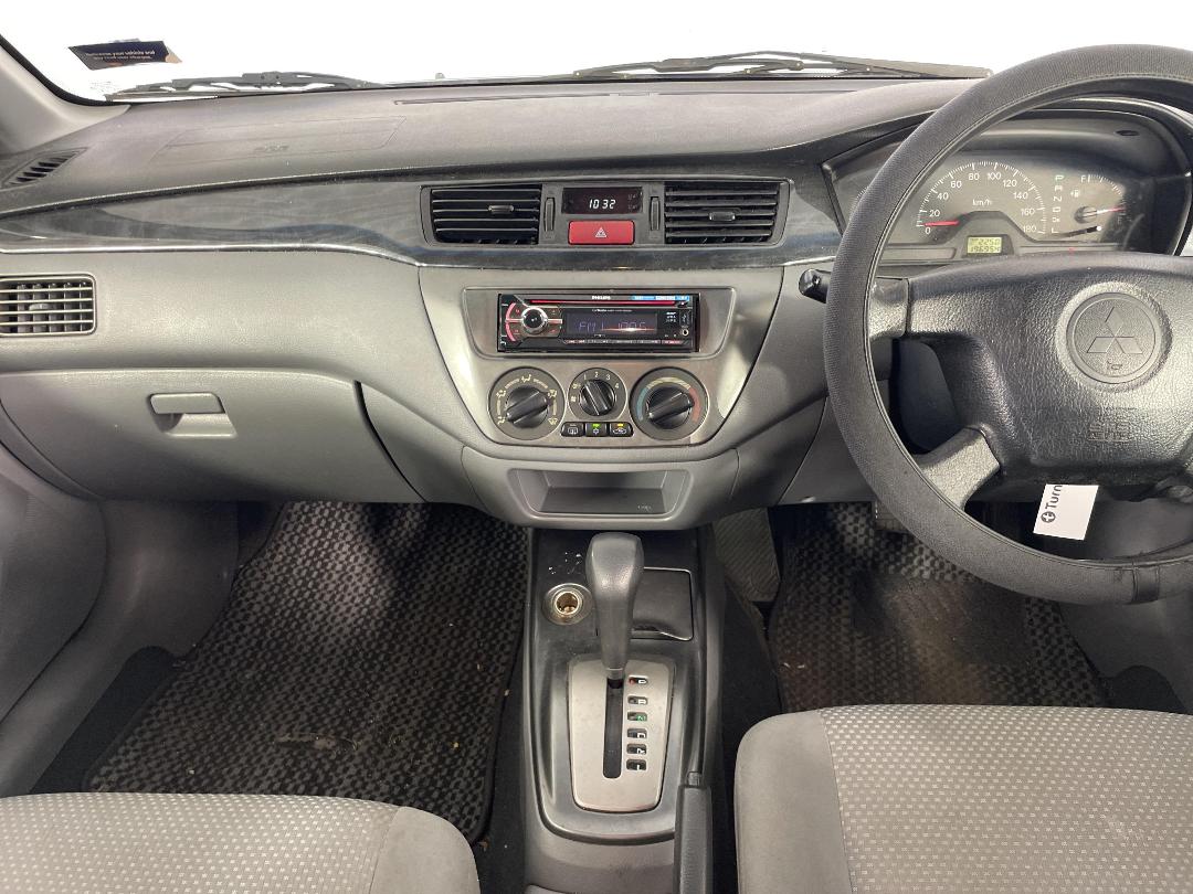 Photo '18' of Mitsubishi Lancer