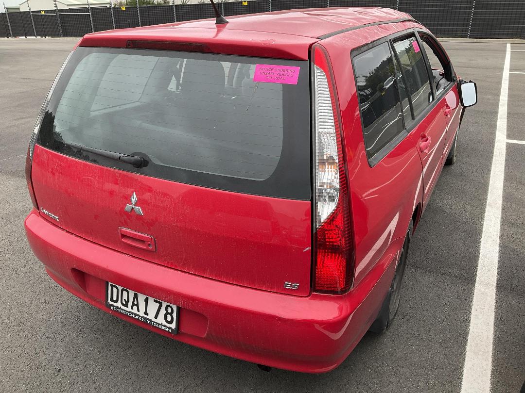 Photo '2' of Mitsubishi Lancer ES Photo '2' of Mitsubishi Lancer ES