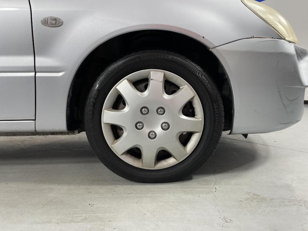 Photo '9' of Mitsubishi Lancer