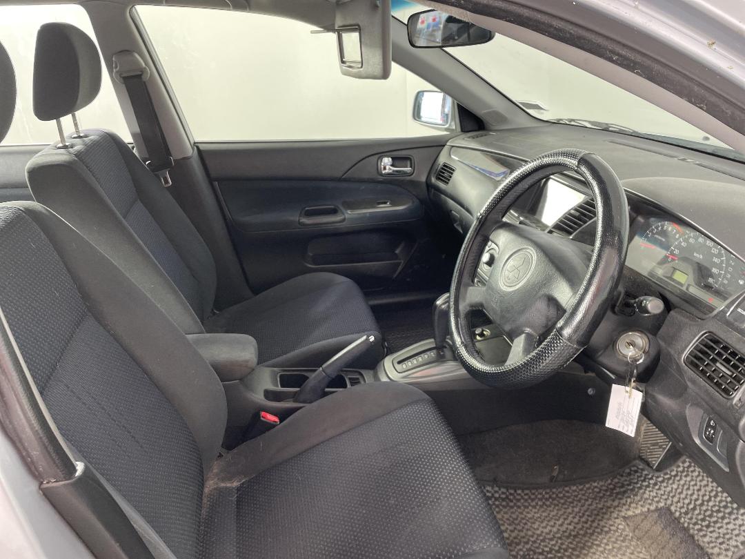 Photo '16' of Mitsubishi Lancer